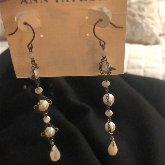 Earrings - Picture 2 of 3